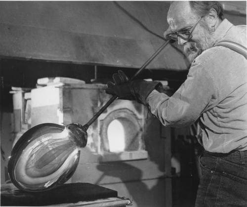 Harvey Littleton blowing glass Harvey Littleton blowing glass