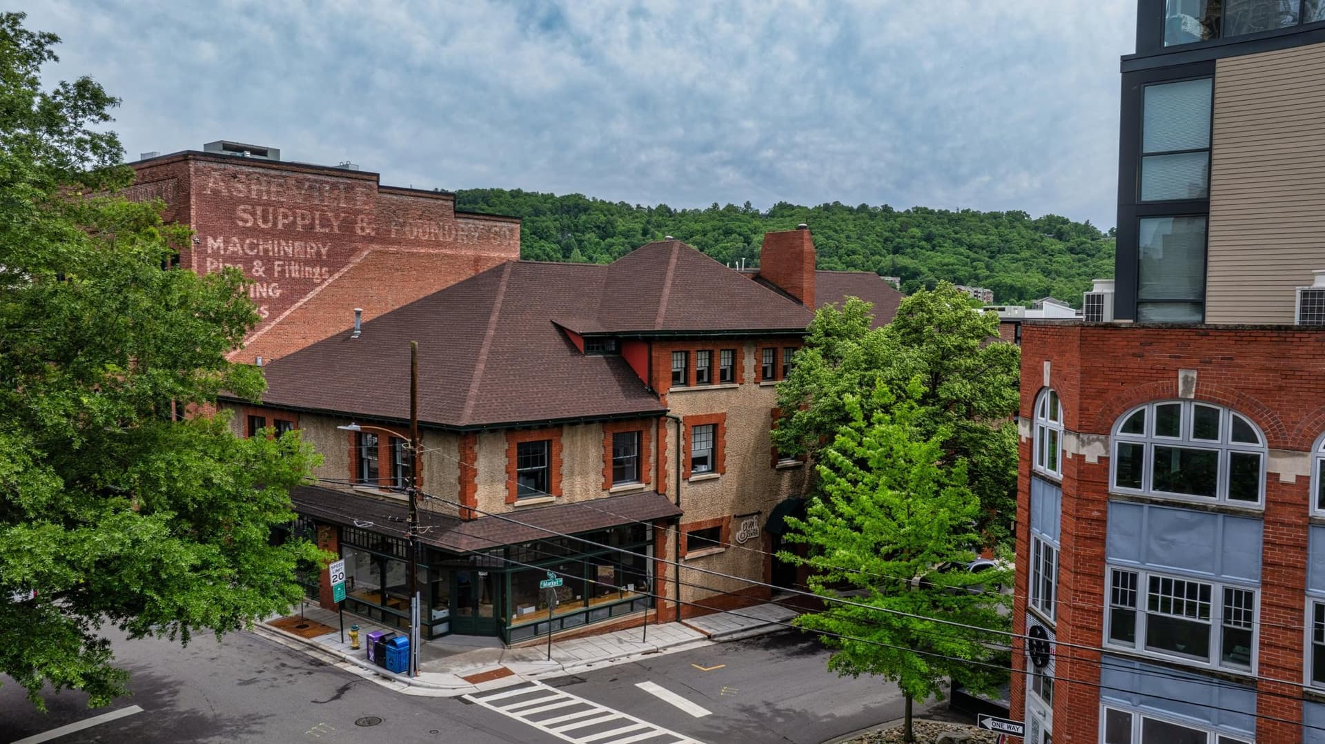 YMI Cultural Center by Reggie Tidwell
