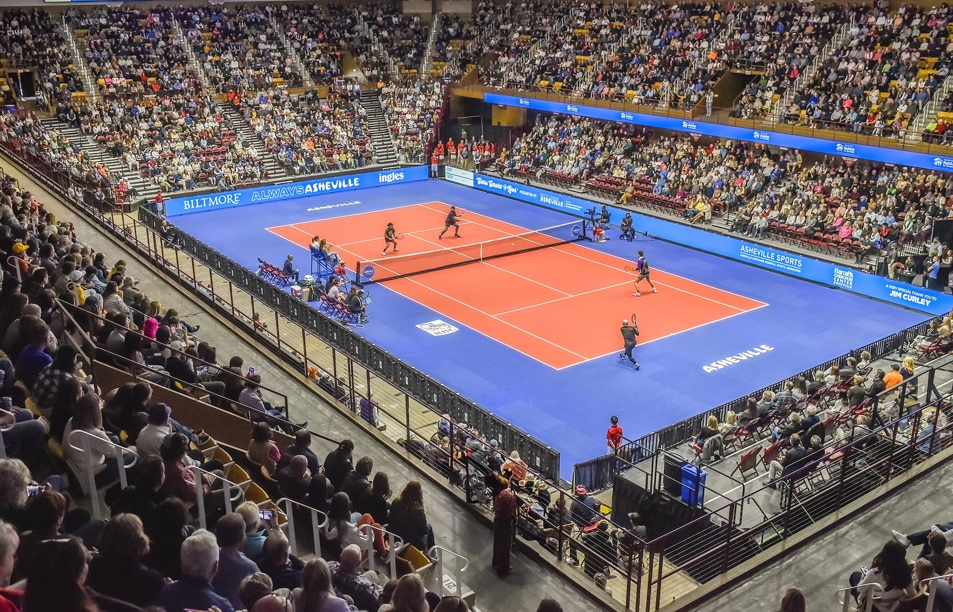 ExploreAsheville.com Arena - Stars Servin' Up Love Event