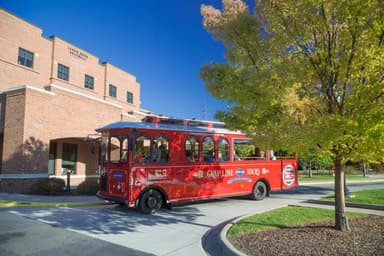 Oakland Cottage B&B with 2 nt stay add two Trolley Tour Tickets, $25 (reg $41 ea)