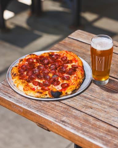 Monday Pizza & Perni Special