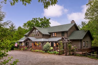 Bent Creek Lodge — The Closest Inn to the Course — 19th Hole Hospitality