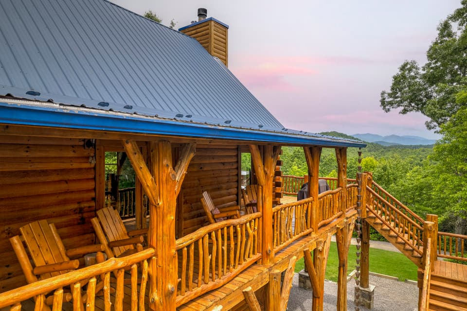 High Rock Haven has a view to take your breath away and a rustic elegance to make you feel like you're welcomed the moment you step inside. High Rock Haven has a view to take your breath away and a rustic elegance to make you feel like you're welcomed the moment you step inside.