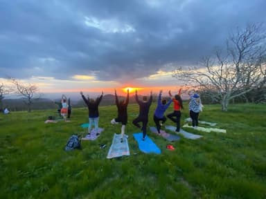 10% OFF SUNSET MOUNTAINTOP YOGA MICRO RETREAT™