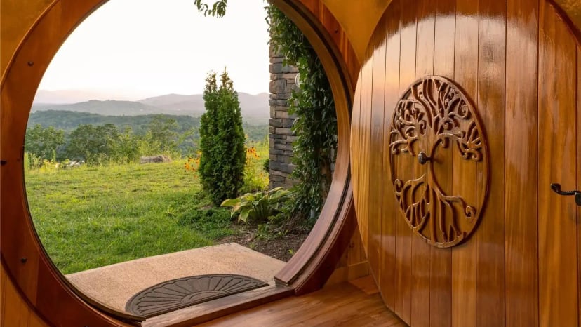 Dragon's Knoll in Earth & Sky Dwellings